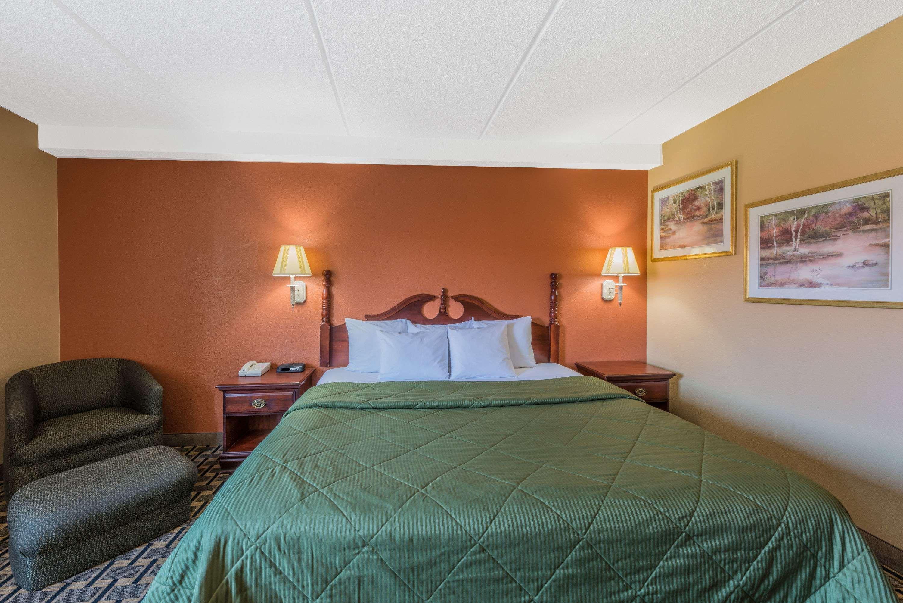 Days Inn By Wyndham Hurstbourne Λούισβιλ Εξωτερικό φωτογραφία