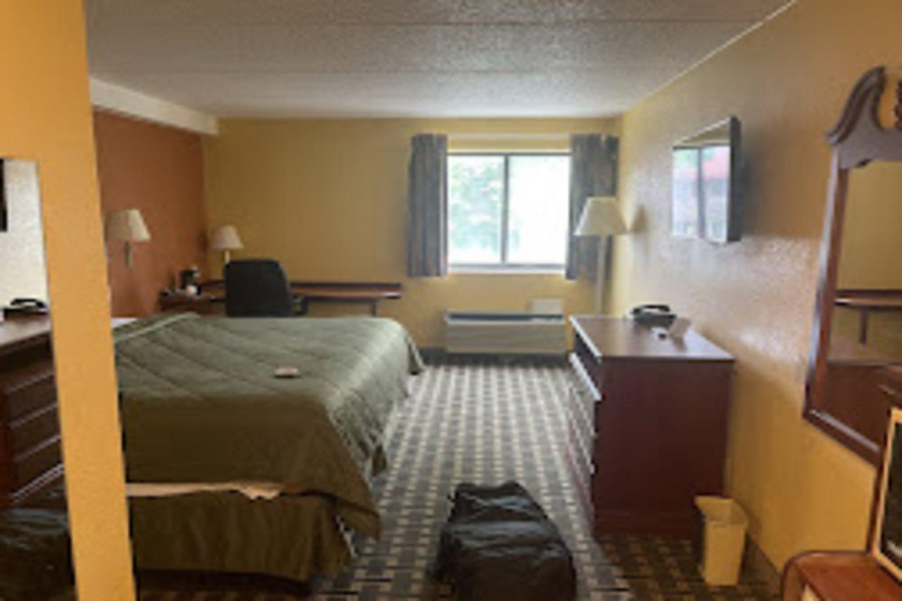 Days Inn By Wyndham Hurstbourne Λούισβιλ Εξωτερικό φωτογραφία